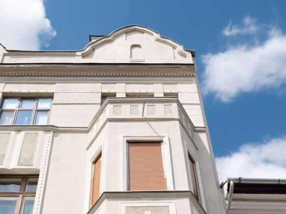 2 camere. Adresă centrală. 99 mp construiți. 2 băi. Etaj 3. - foto 2