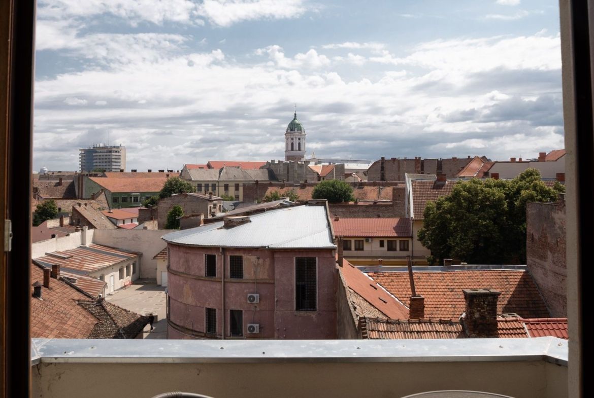 2 camere. Adresă centrală. 99 mp construiți. 2 băi. Etaj 3. - foto 7