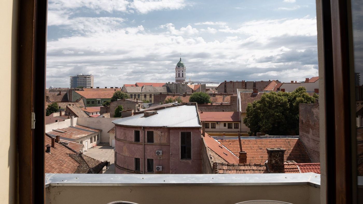 2 camere. Adresă centrală. 99 mp construiți. 2 băi. Etaj 3. - foto 7