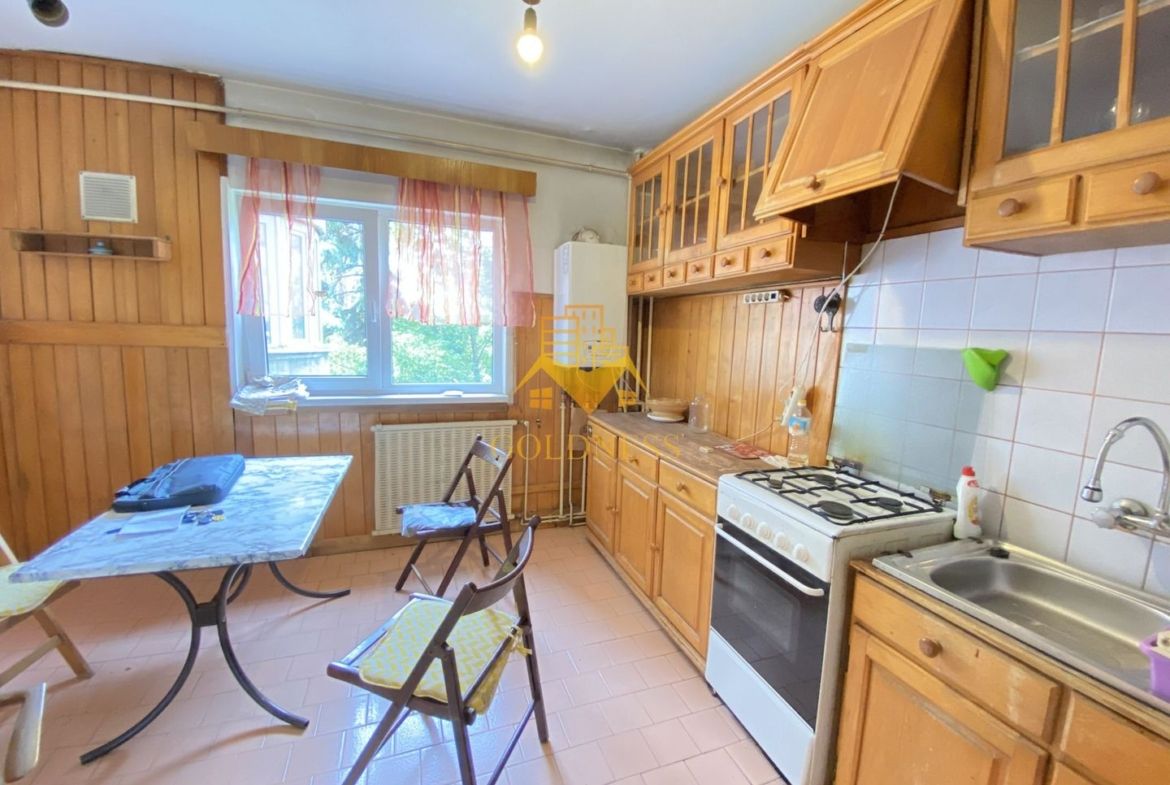 Apartament 3 camere decomandate etaj 2 Gradini Manastur zona Big Belly - foto 4