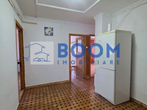 Apartament 3 camere | Centrala proprie | Proiect lift aprobat - foto 3