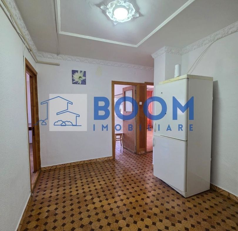 Apartament 3 camere | Centrala proprie | Proiect lift aprobat - foto 3