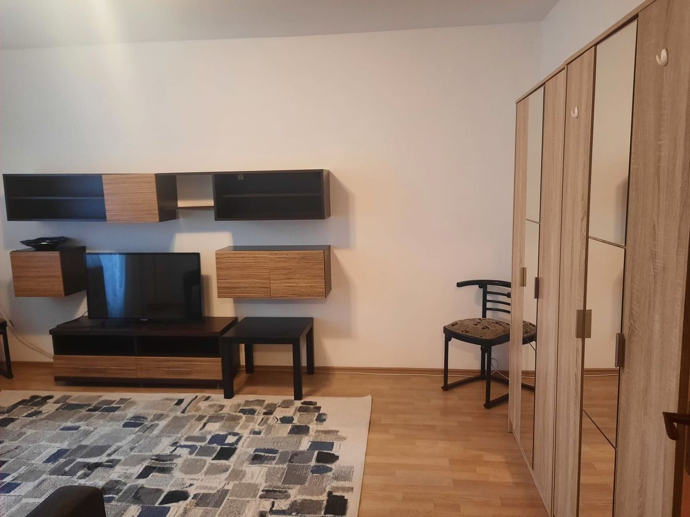 Apartament 2 camere decomandat, mobilat și utilat  Drumul Taberei parc - foto 8