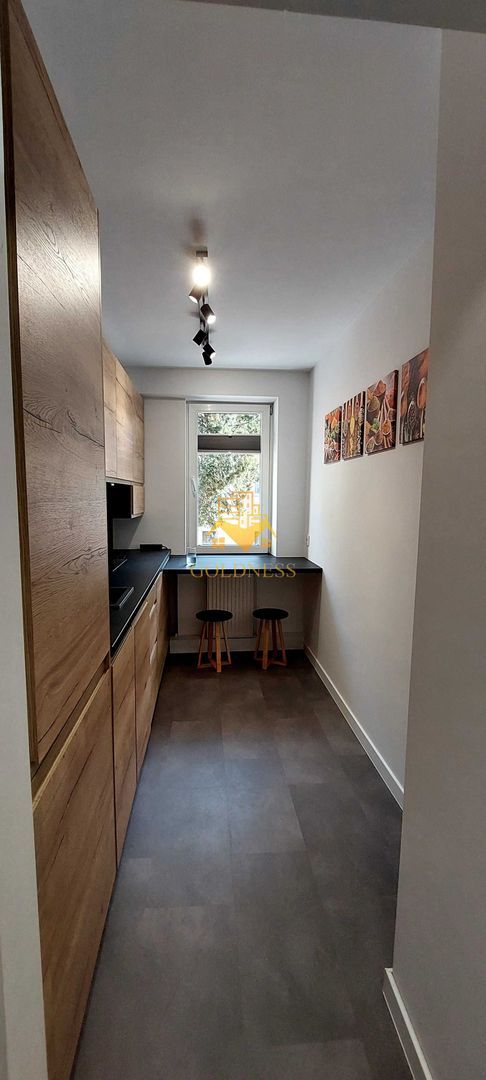Apartament 2 camere in zona Facultatii de Drept , Piata Cipariu - foto 4