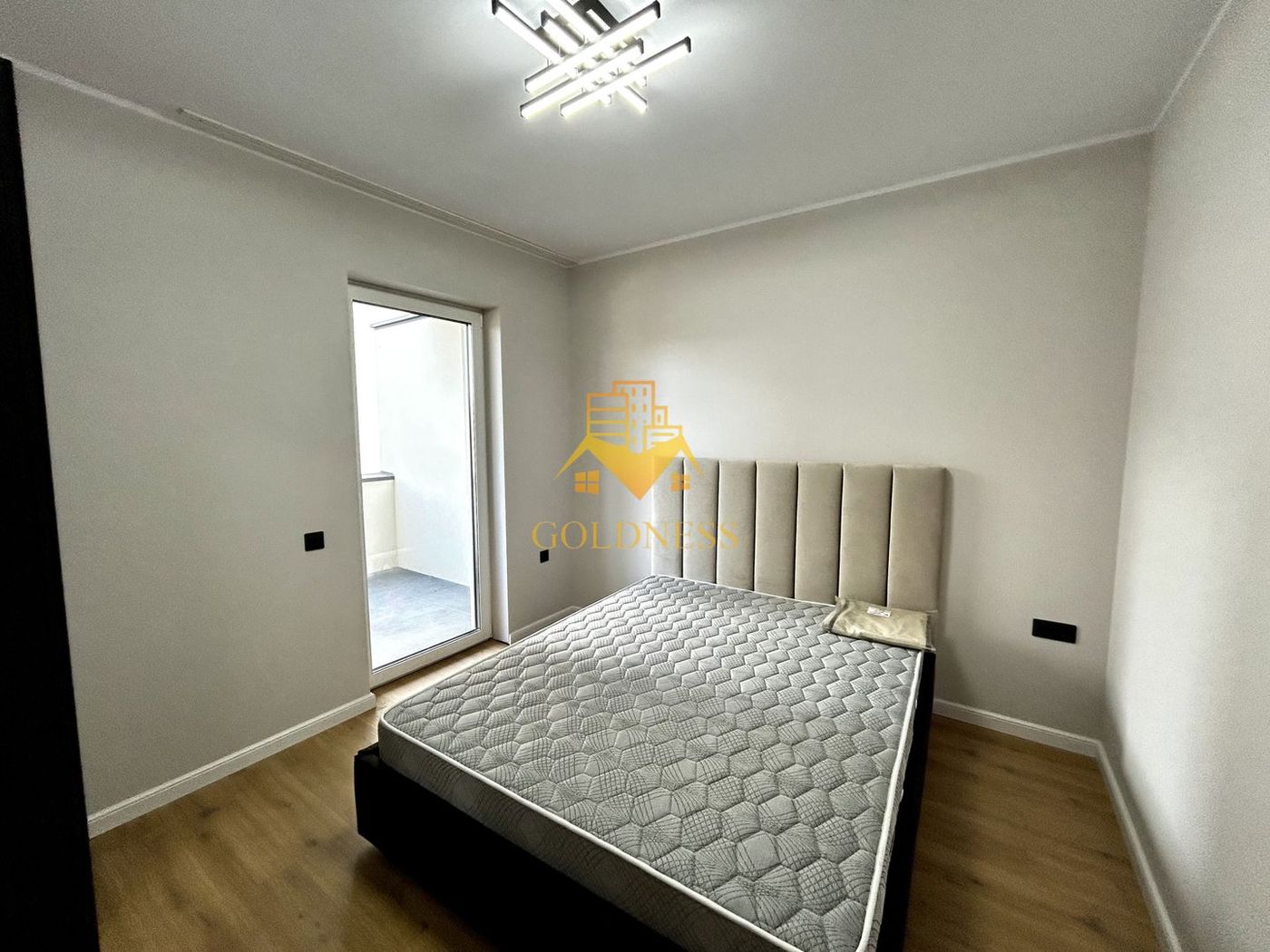2 camere open space, Parcare, Prima Inchiriere, Piata Oser, Bulgaria - foto 6