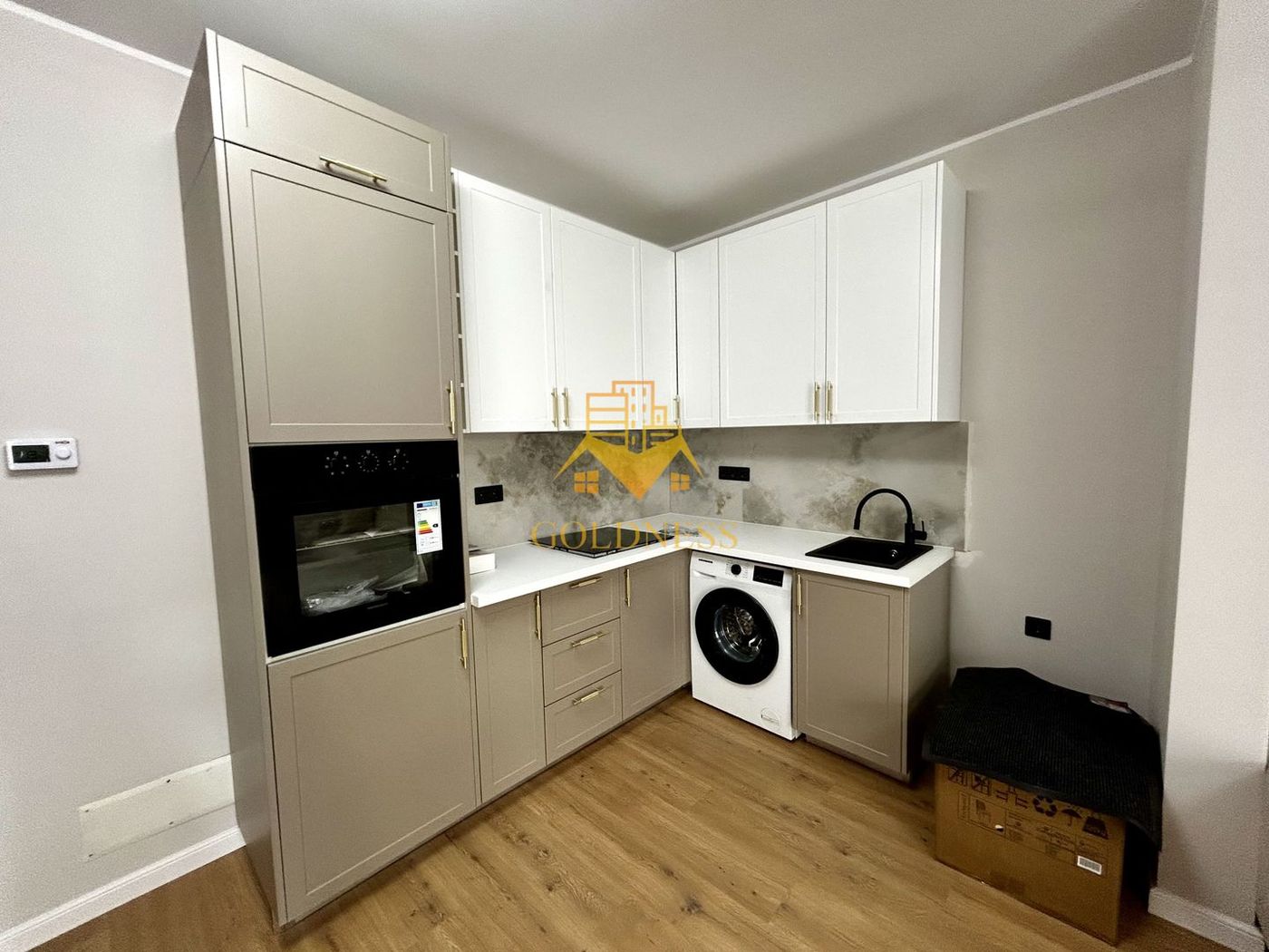 2 camere open space, Parcare, Prima Inchiriere, Piata Oser, Bulgaria - foto 7