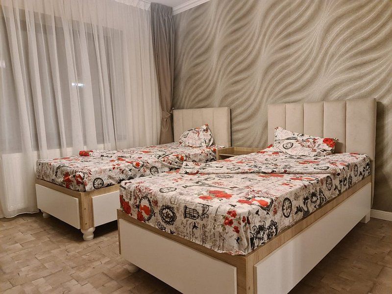 Vila P+1E,  7 camere, curte amenajata   - zona Mall, George Cosbuc, 2750 E - foto 3