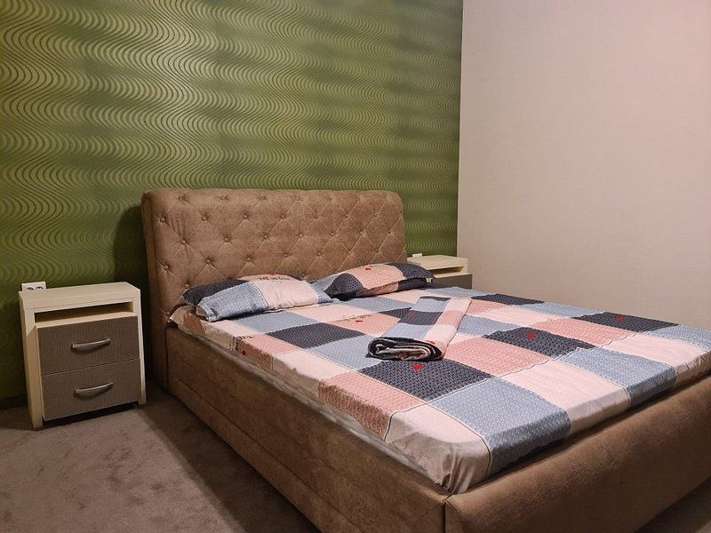 Vila P+1E,  7 camere, curte amenajata   - zona Mall, George Cosbuc, 2750 E - foto 7