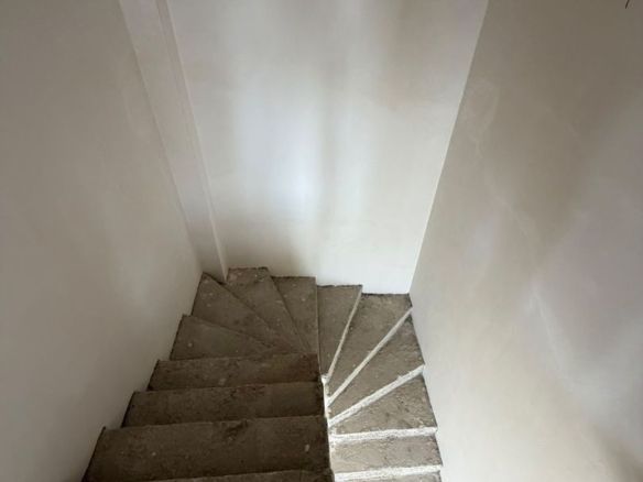Triplex 4 camere DECOMANDATE, 112 mp utili, 184 mp curte, Urusagului - foto 3