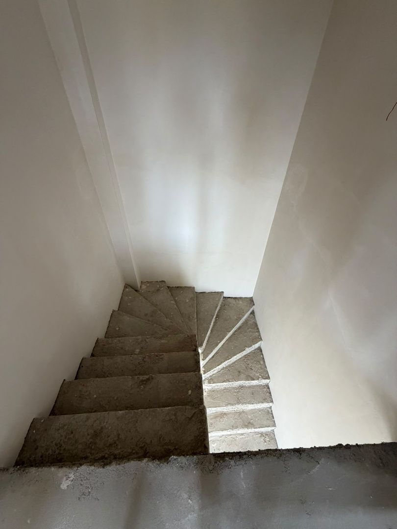 Triplex 4 camere DECOMANDATE, 112 mp utili, 184 mp curte, Urusagului - foto 3
