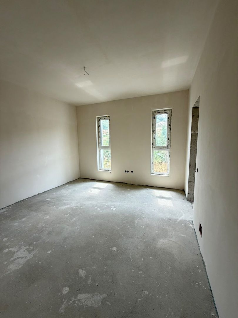 Triplex 4 camere DECOMANDATE, 112 mp utili, 184 mp curte, Urusagului - foto 5