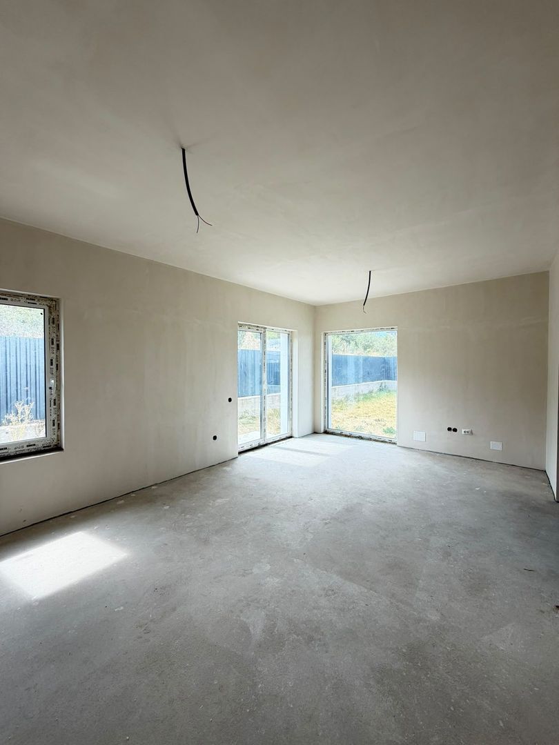 Triplex 4 camere DECOMANDATE, 112 mp utili, 184 mp curte, Urusagului - foto 8