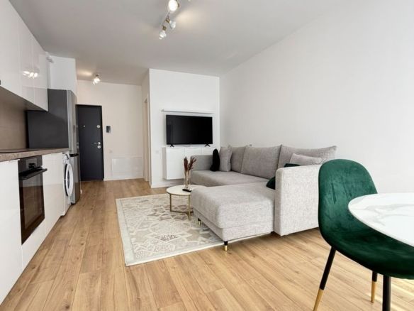 Apartament 2 camere, balcon, etaj intermediar, garaj, zona Eroilor - Imagine principala