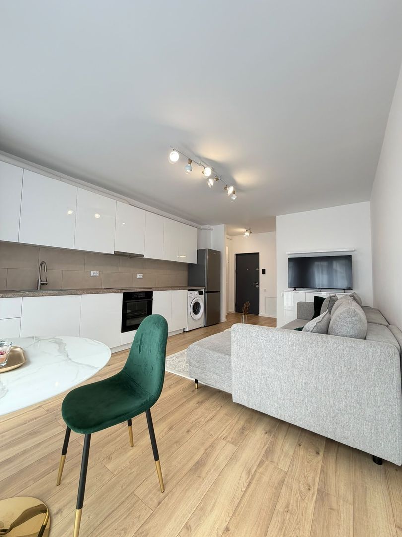 Apartament 2 camere, balcon, etaj intermediar, garaj, zona Eroilor - foto 2