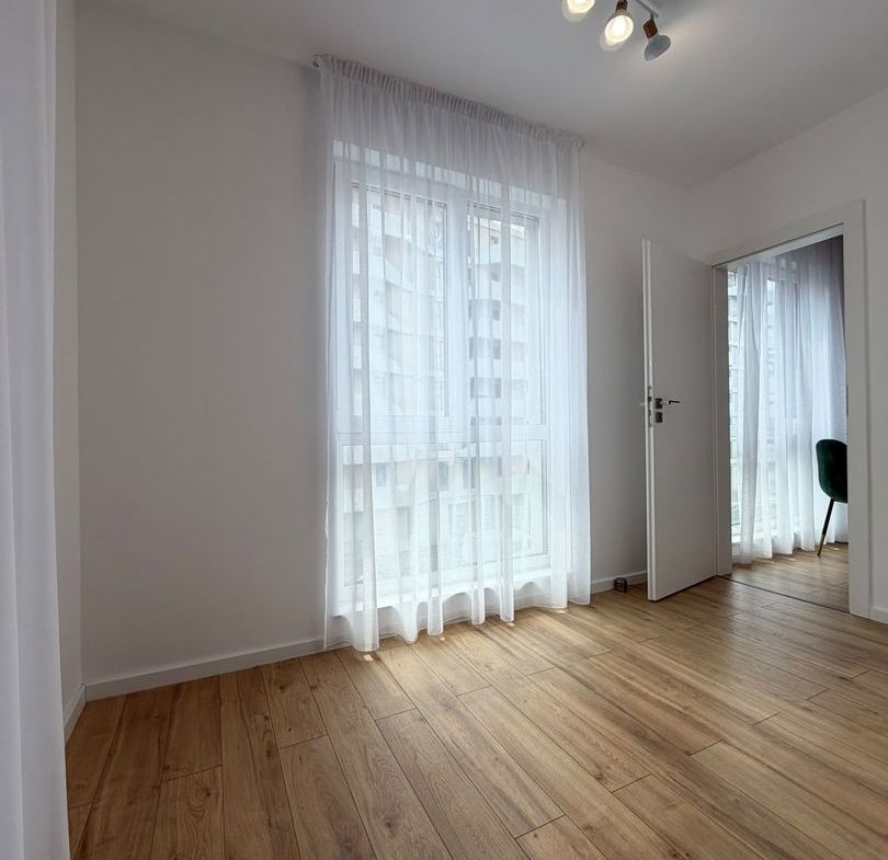 Apartament 2 camere, balcon, etaj intermediar, garaj, zona Eroilor - foto 7