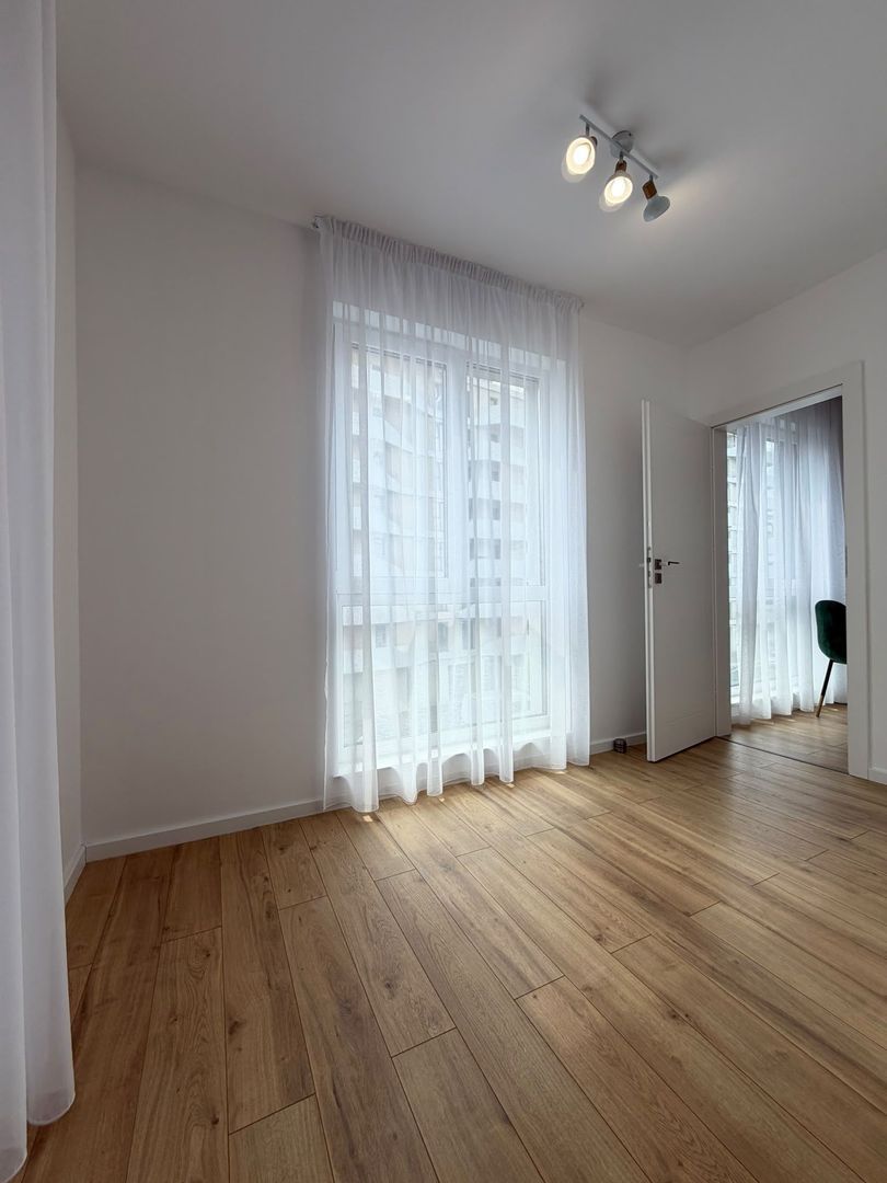 Apartament 2 camere, balcon, etaj intermediar, garaj, zona Eroilor - foto 7