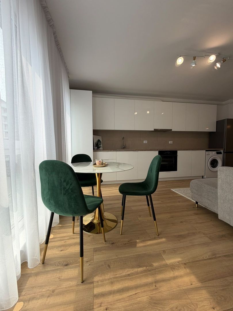 Apartament 2 camere, balcon, etaj intermediar, garaj, zona Eroilor - foto 8