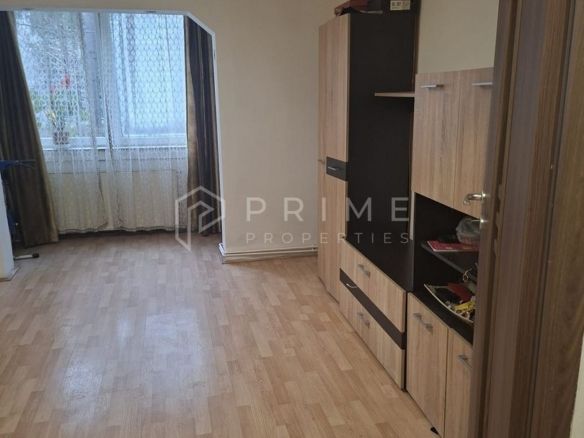 Apartament decomandat cu 3 camere Dambu Pietros - foto 3