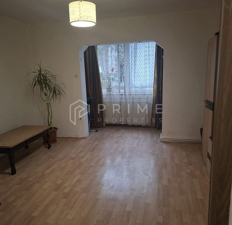 Apartament decomandat cu 3 camere Dambu Pietros - foto 4