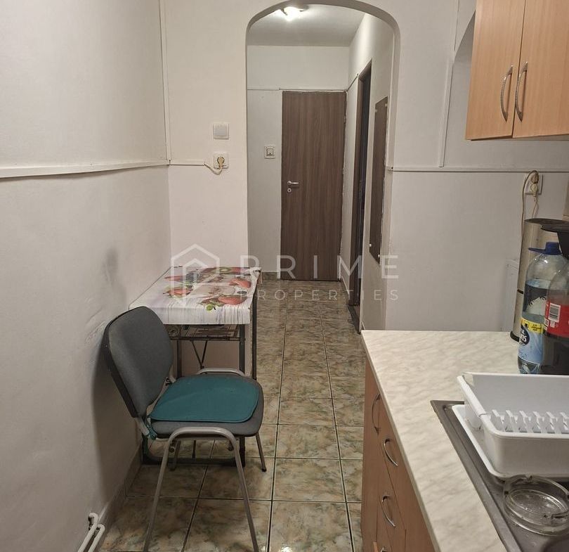 Apartament decomandat cu 3 camere Dambu Pietros - foto 6