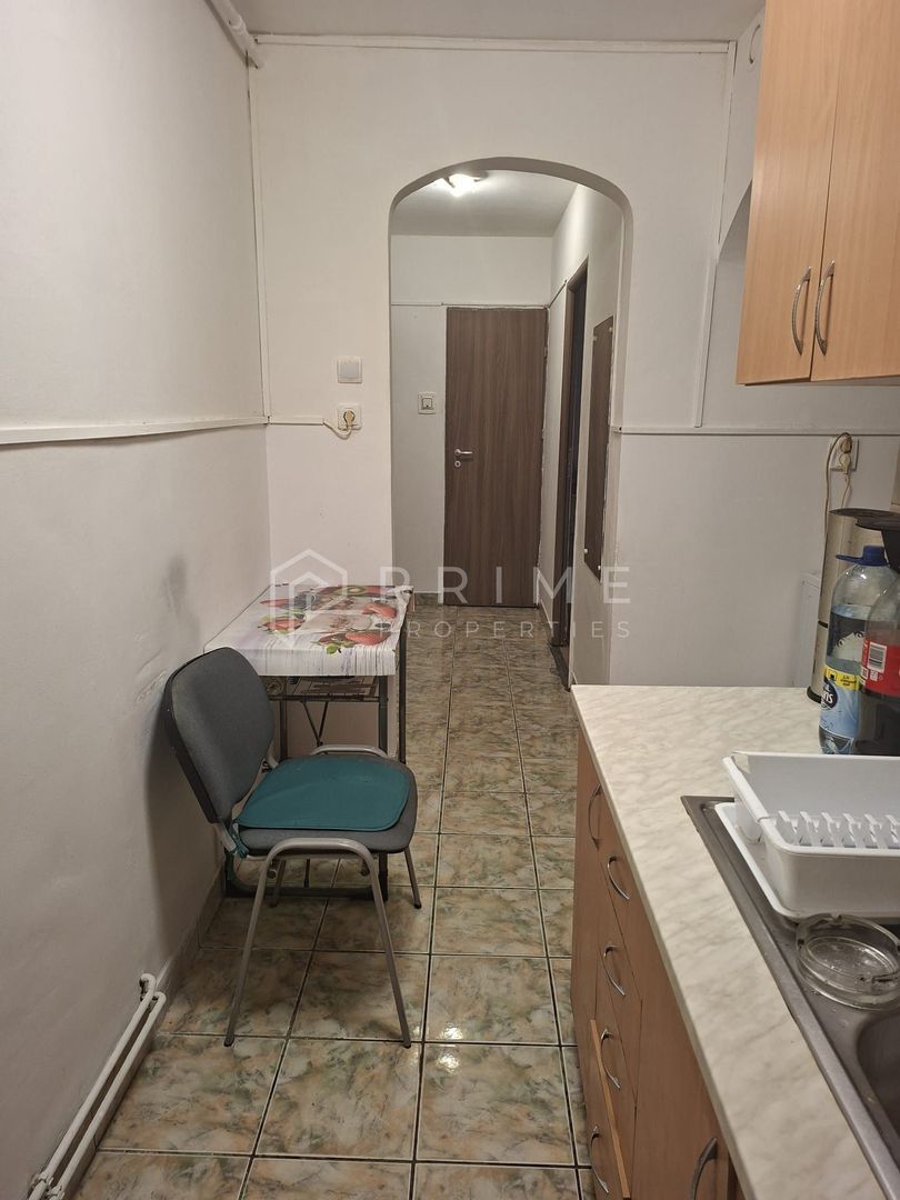 Apartament decomandat cu 3 camere Dambu Pietros - foto 6