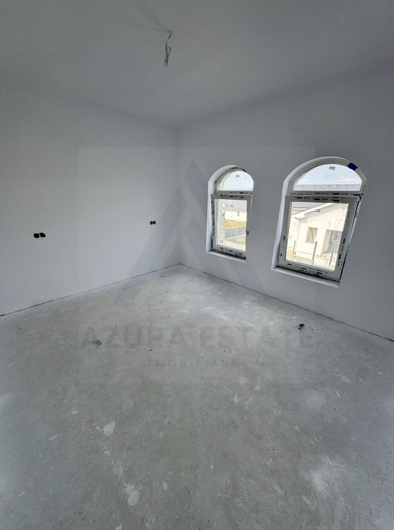 Casa individuala 4 camere P+1 cu teren 290 mp in zona Calea Cisnadiei - foto 2