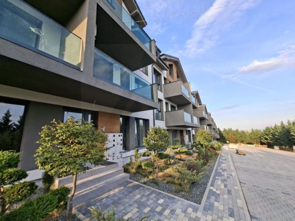 Apartament premium 61.4 mp utili 3 camere 2 bai curte 50 mp Cristian - foto 2