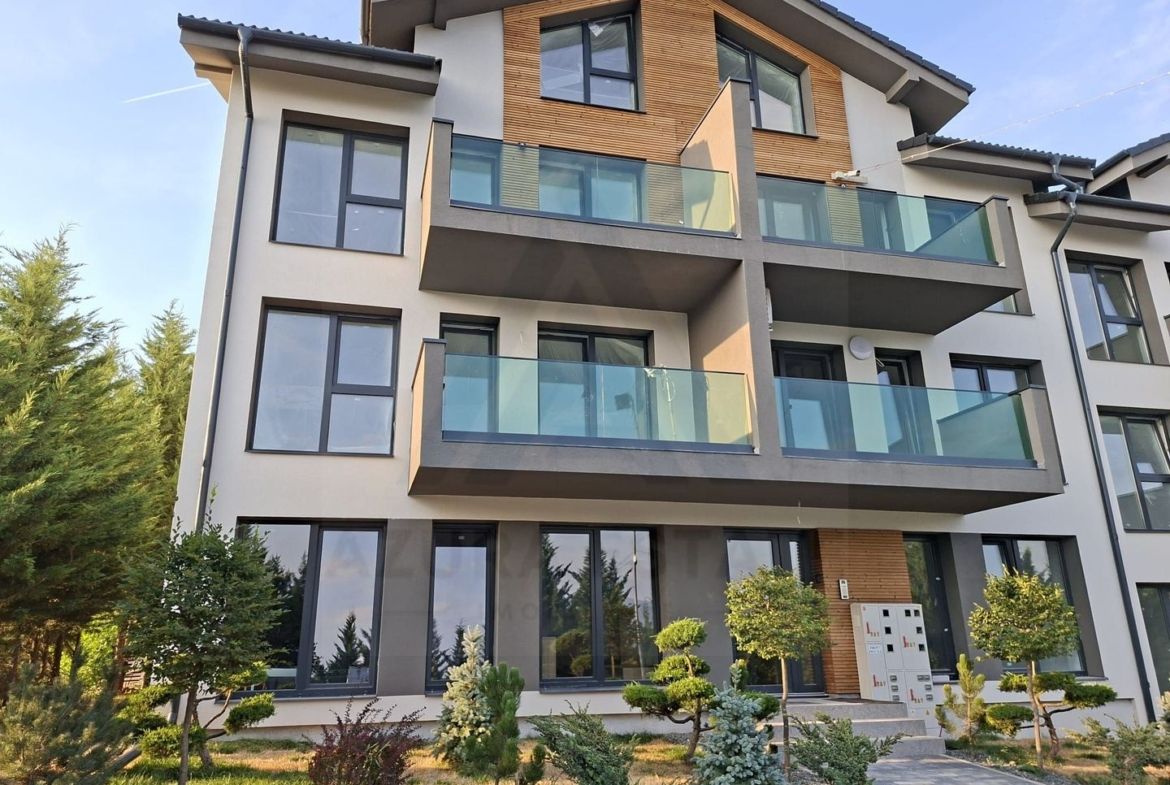 Apartament premium 61.4 mp utili 3 camere 2 bai curte 50 mp Cristian - foto 3