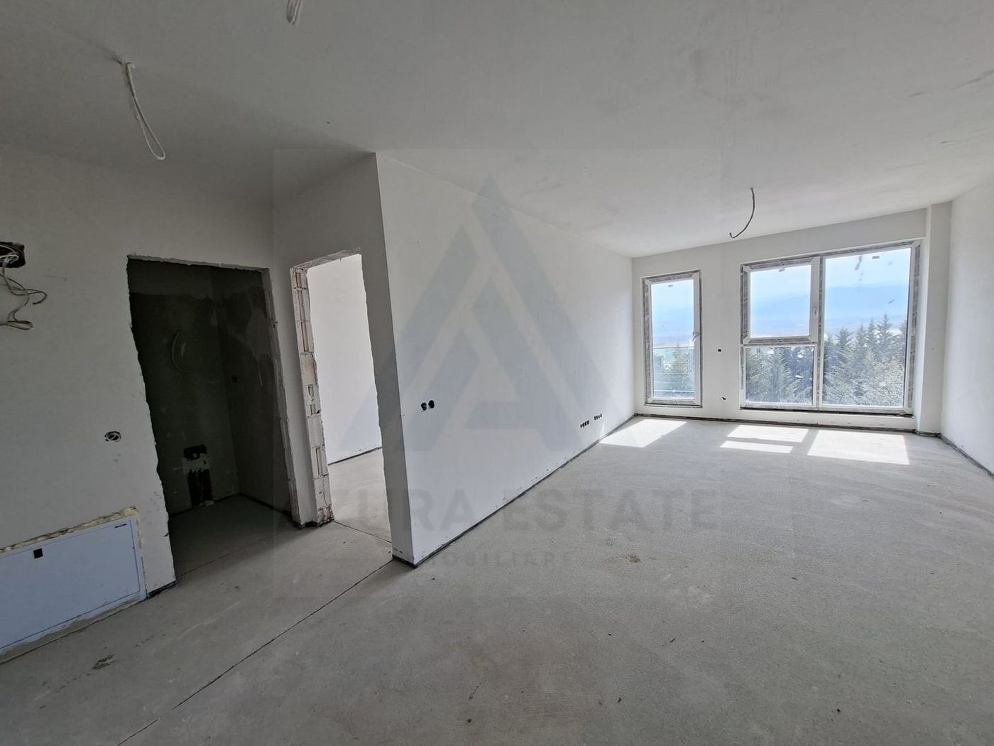 Apartament premium 61.4 mp utili 3 camere 2 bai curte 50 mp Cristian - foto 4