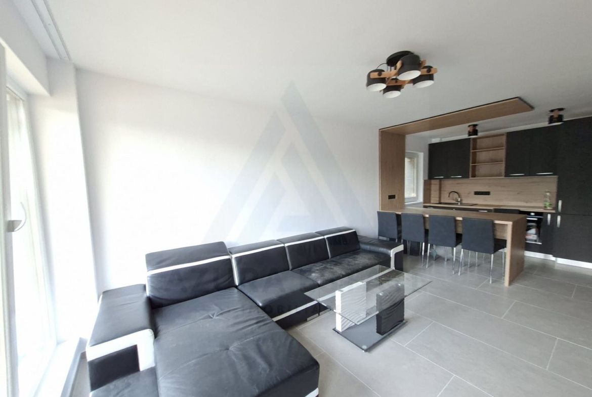 Apartament premium 61.4 mp utili 3 camere 2 bai curte 50 mp Cristian - foto 7