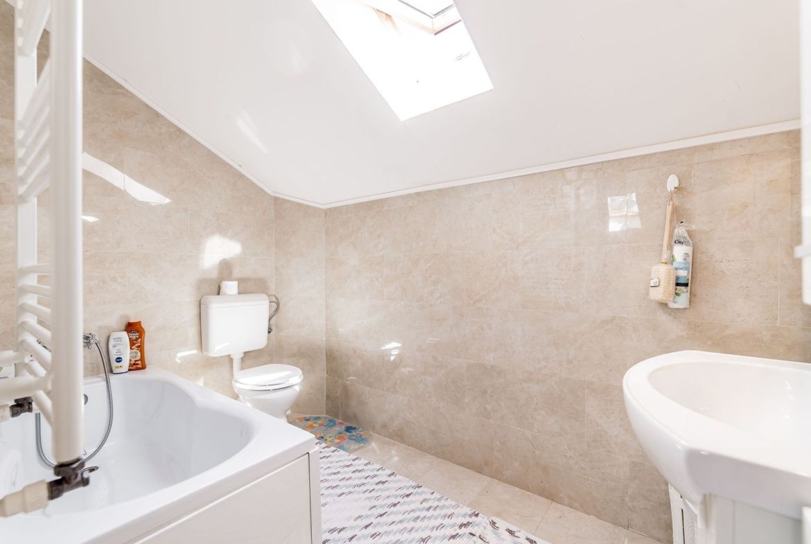 Apartament de închiriat cu 2 dormitoare, parcare inclusă, bloc nou - foto 3