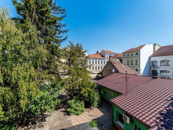 Apartament 3 camere lângă Parcul Copiilor | Etaj 1 | Fațadă renovată - Imagine principala