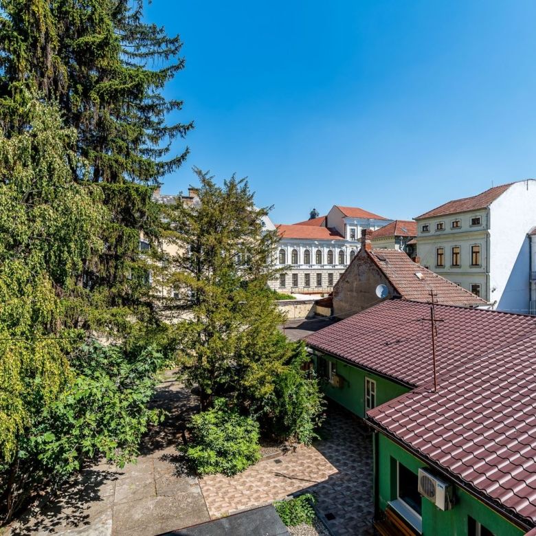 Apartament 3 camere lângă Parcul Copiilor | Etaj 1 | Fațadă renovată - Imagine principala
