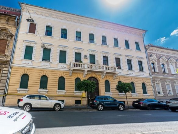 Apartament 3 camere lângă Parcul Copiilor | Etaj 1 | Fațadă renovată - foto 2