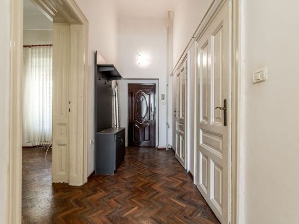 Apartament 3 camere lângă Parcul Copiilor | Etaj 1 | Fațadă renovată - foto 3