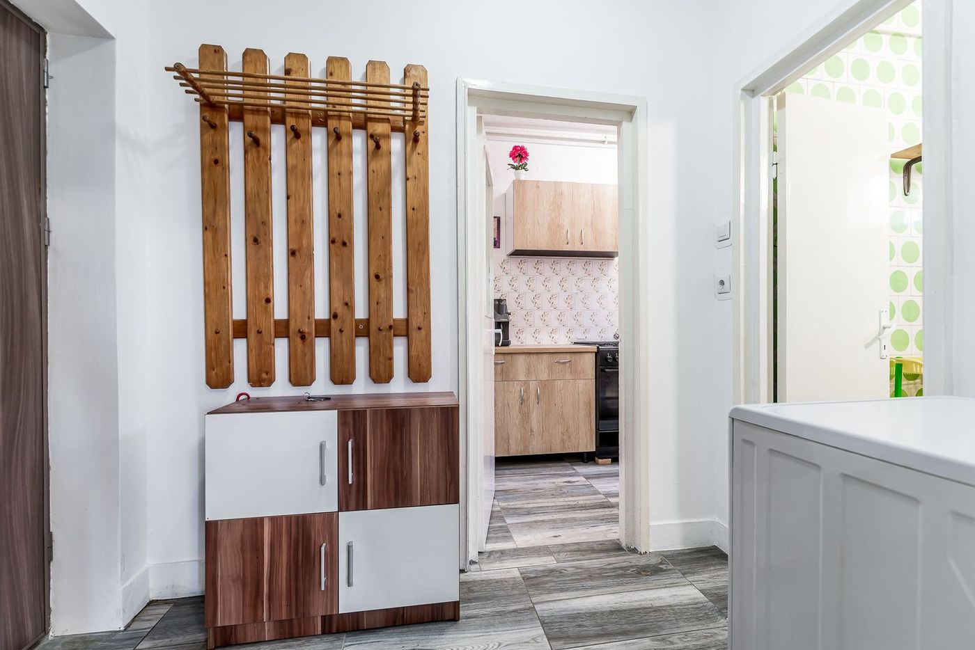 Apartament cu 1 cameră, balcon închis și boxă pe str. Carol Davila - foto 5