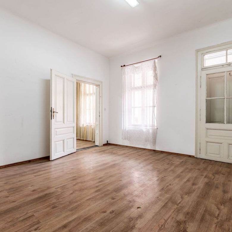 Apartament 2 camere Str. Lucian Blaga, clădire în renovare completa - Imagine principala