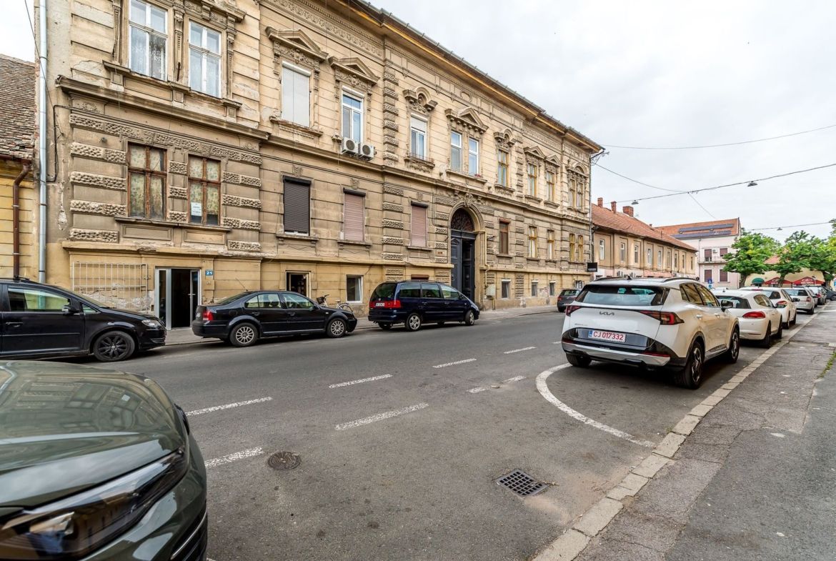 Apartament 2 camere Str. Lucian Blaga, clădire în renovare completa - foto 2