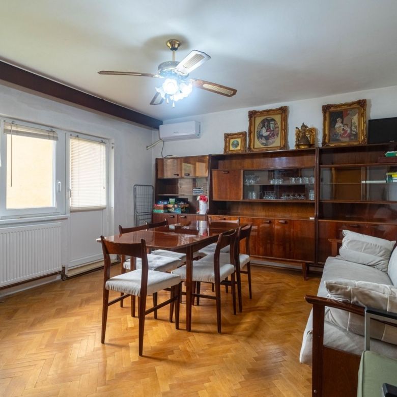 Apartament spațios cu 4 camere – Zona Boul Roșu 0% COMISION - Imagine principala