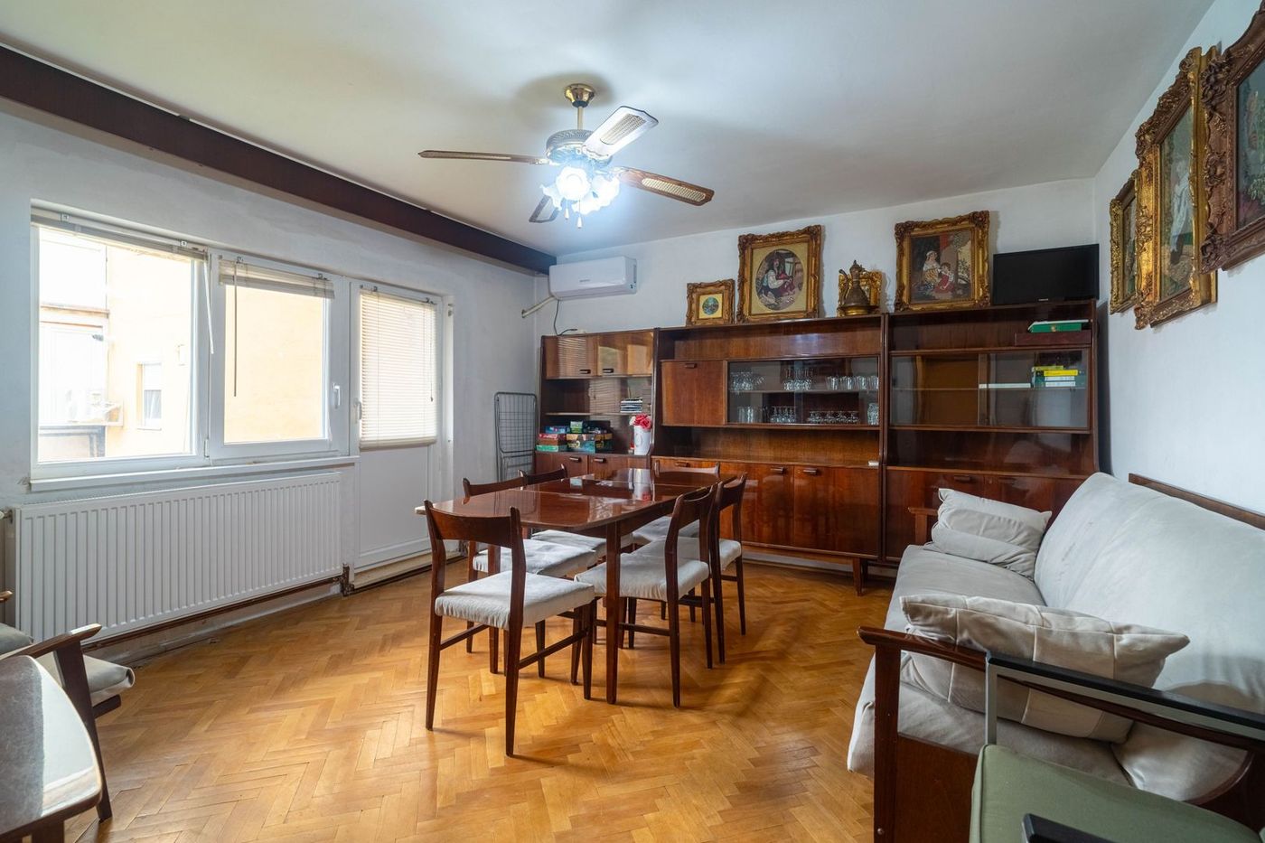 Apartament spațios cu 4 camere – Zona Boul Roșu 0% COMISION - Imagine principala