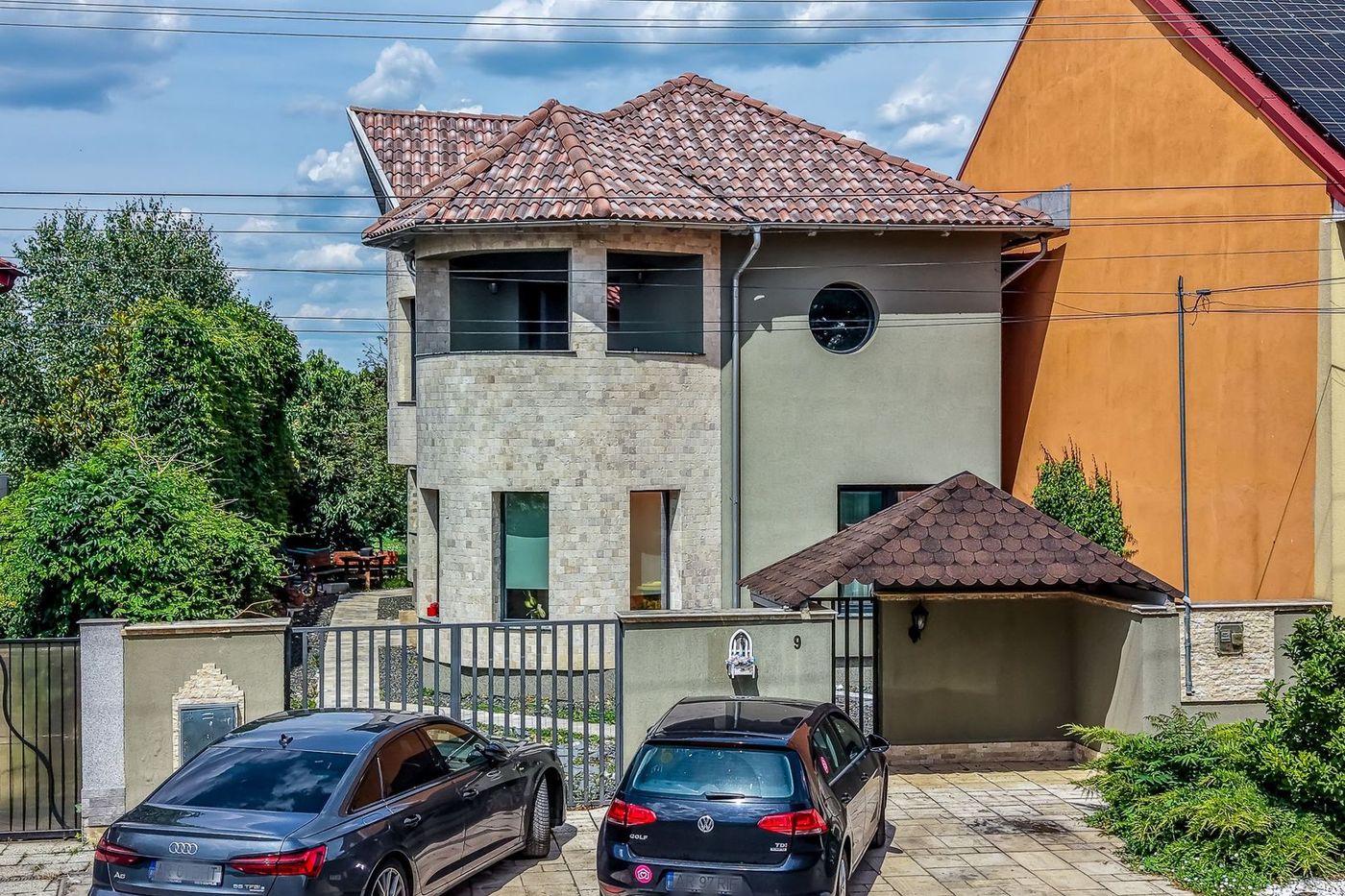 Vilă P+1 | Zona Subcetate | bazin, sală, pista biciclete în vecinătate - Imagine principala