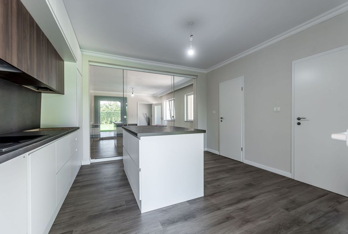 Casă gata de mutat în Aradul Nou, renovată complet (2026) - foto 6