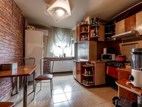 Apartament 2 camere decomandat | Zona Genesys Arad - Imagine principala