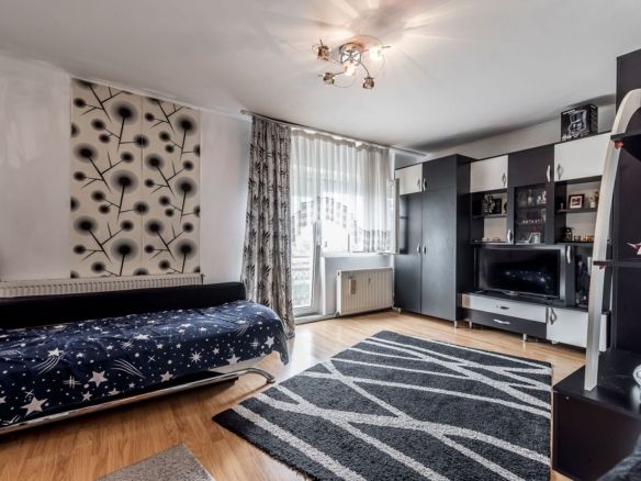 Apartament 2 camere decomandat | Zona Genesys Arad - foto 2