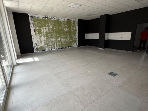 Spatiu comercial de inchiriat, 90 mp, alimentatie publica, Eroilor. - foto 2