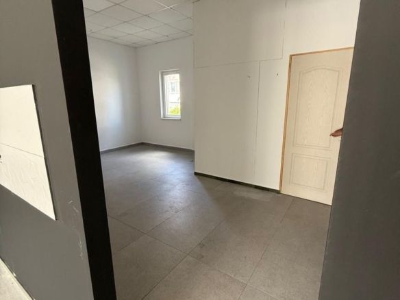Spatiu comercial de inchiriat, 90 mp, alimentatie publica, Eroilor. - foto 3