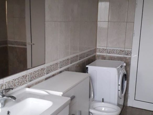 De inchiriat apartament cu o camera, centru, etaj 1, 400 E - Imagine principala