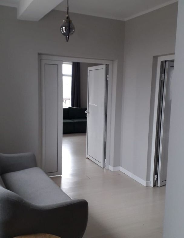 De inchiriat 2 apartamente cu 2 camere, etaj 1/2, strada Domneasca, 500 E - foto 2