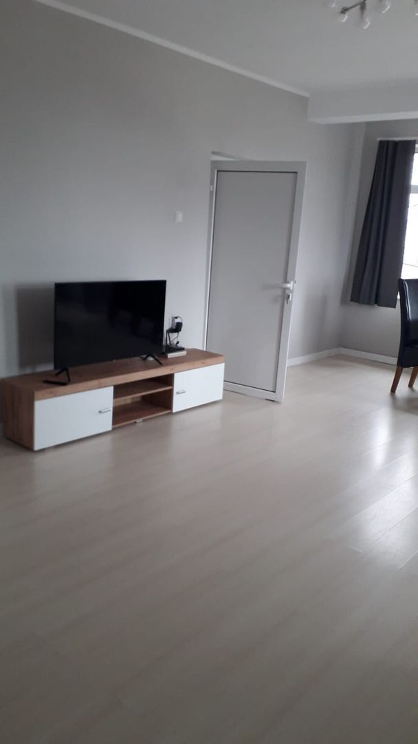 De inchiriat 2 apartamente cu 2 camere, etaj 1/2, strada Domneasca, 500 E - foto 5
