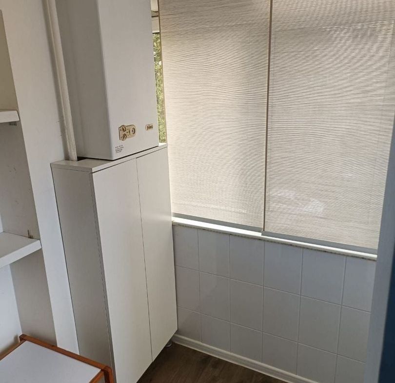 DE inchiriat apartament cu 3 camere, General. etaj 2, 450 euro - foto 2